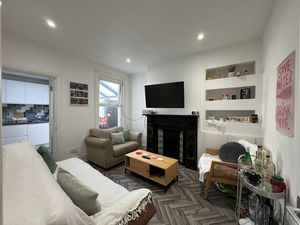 Lounge- click for photo gallery